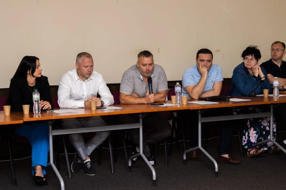 Круглий стіл Можливості для вашого бізнесу. Успішні кейс.  и та історії у Дніпрі. Авторка фото: Ав