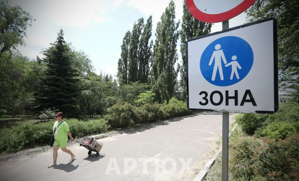 Нечасті перехожі на вулицях окупованого Рубіжного