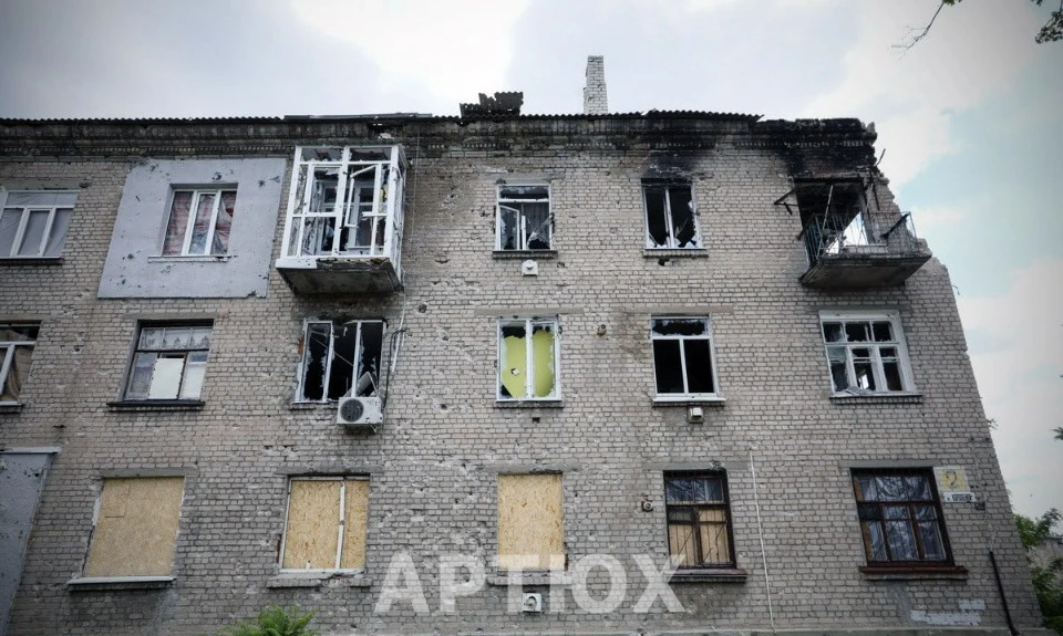 Зруйновані багатоповерхівки в тимчасово окупованому Рубіжному