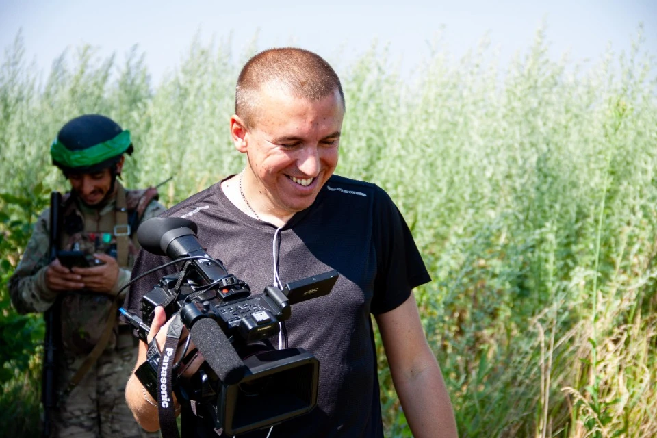 Робота у прифронті/Володимир Мазур