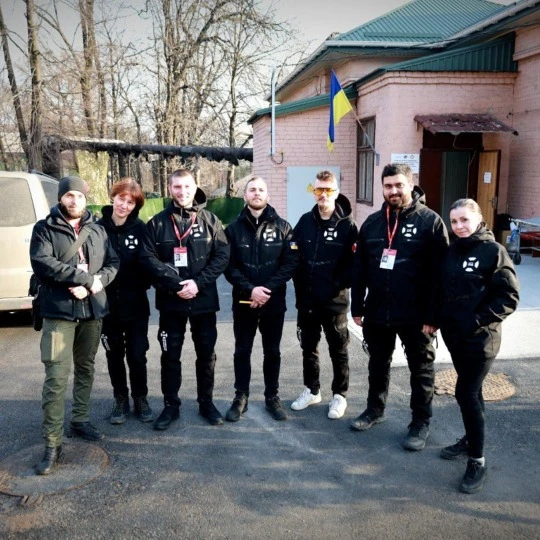 Команда благодійного фонду Восток SOS