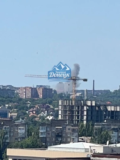 Прильоти в тимчасово окупованому Донецьку в районі заводу Топаз