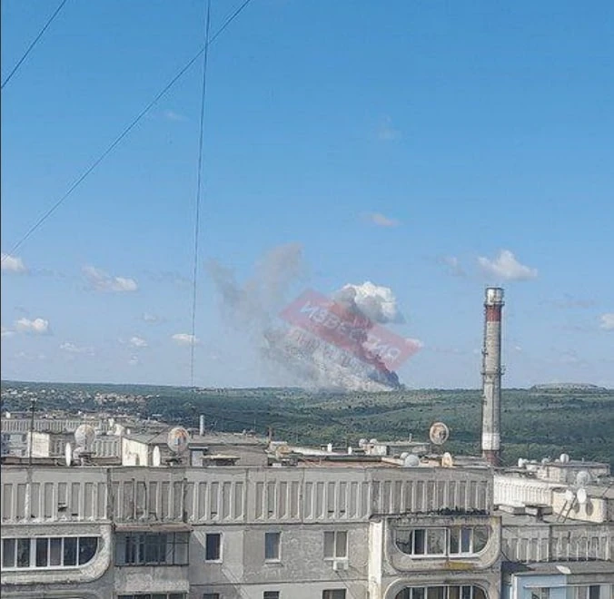 Прильоти в тимчасово окупований Луганськ в південні райони міста