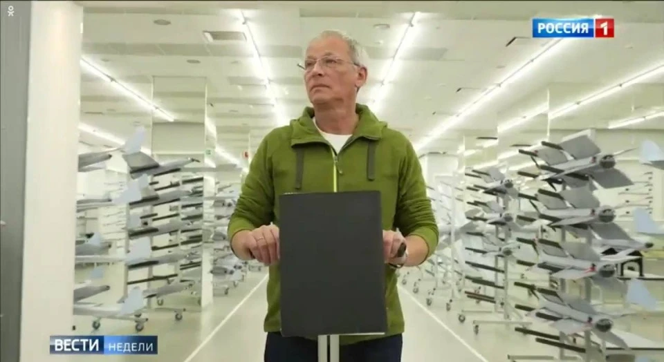 Кадри з виробництва російських БПЛА Ланцет