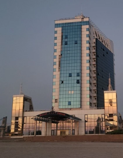 Наслідки нічної атаки  на Одесу 18 липня, готель Одеса