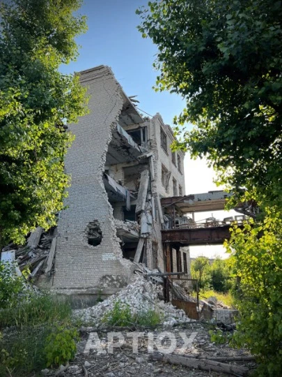 Тимчасово окуповане Рубіжне, зруйнований будинок