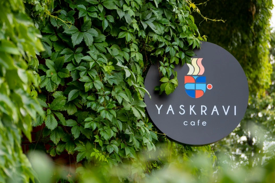 Логотип кафе предприниматели разрабатывали с помощью одноклассника