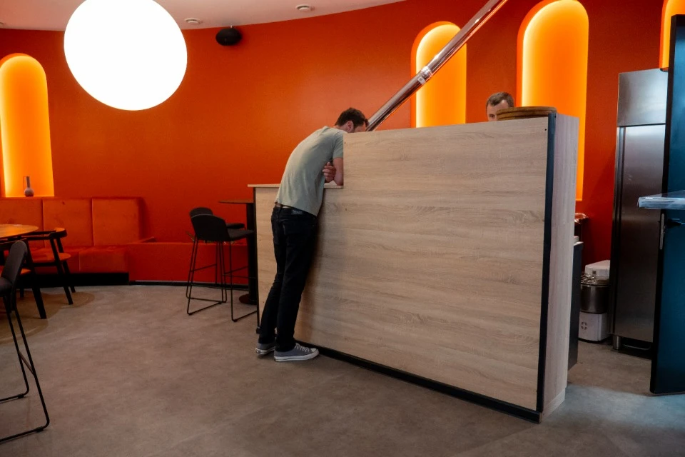 Александр и Артур собственноручно сделали пицца-станцию