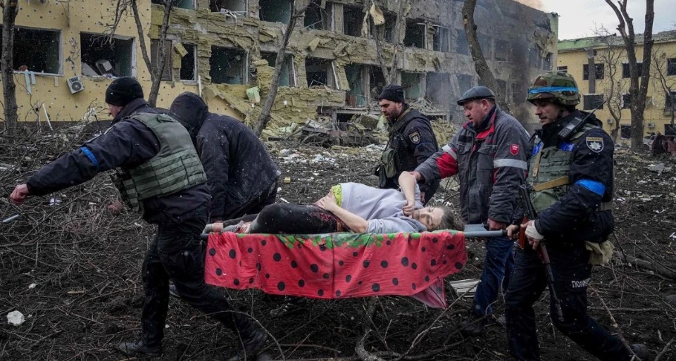 Міська лікарня Маріуполя 3, Фото: Євген Малолєтка
