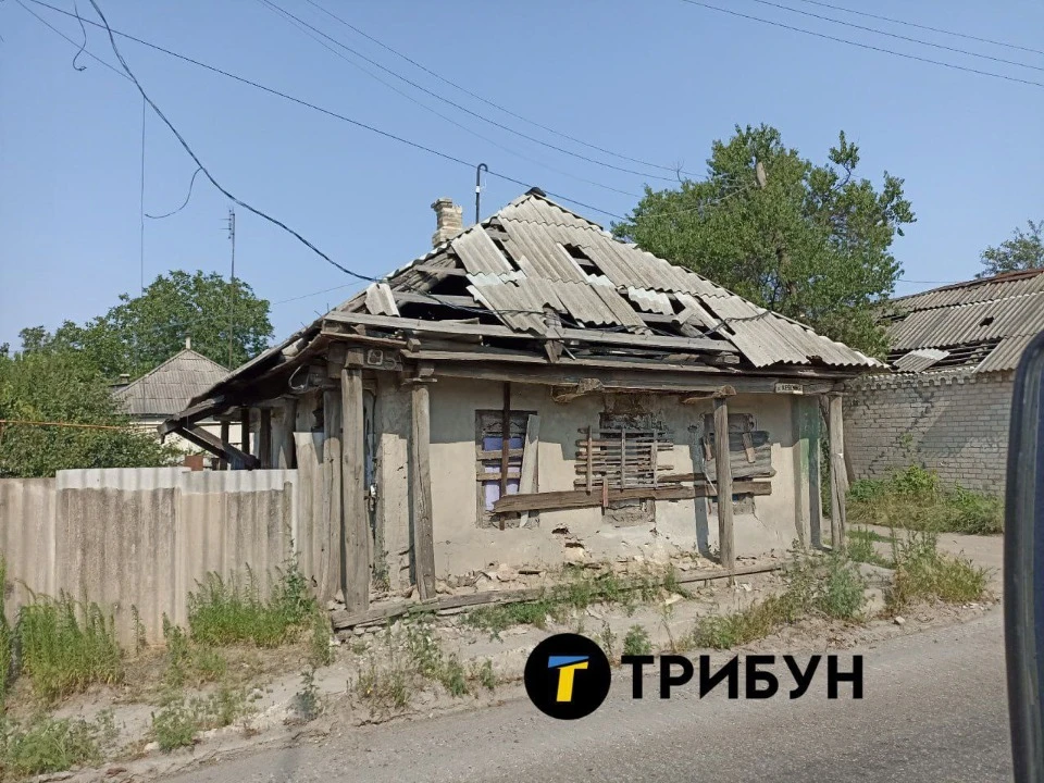 Практично зруйнований будинок в Лисичанську