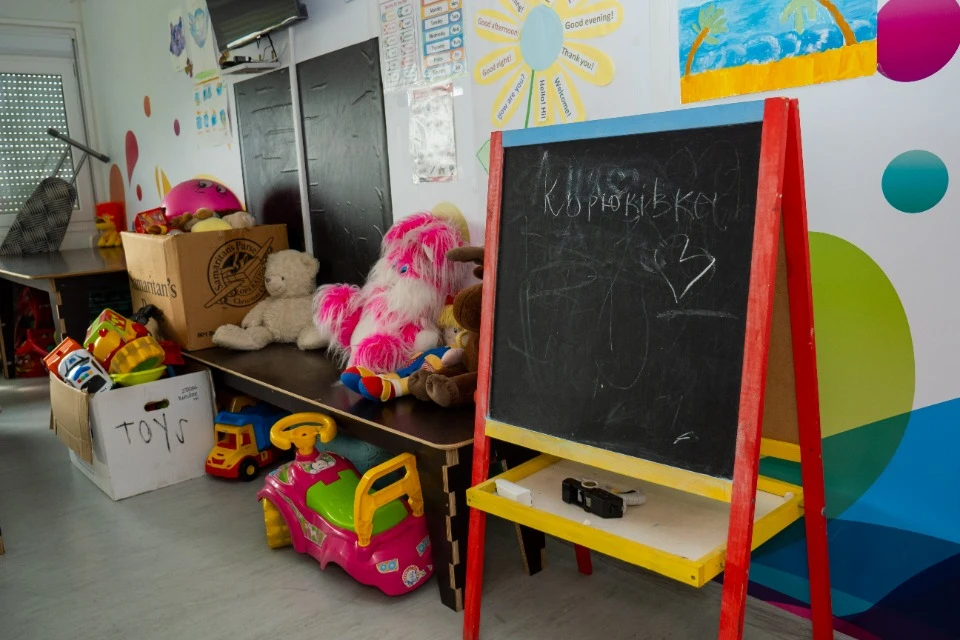 детская комната в модульном городке Бородянки