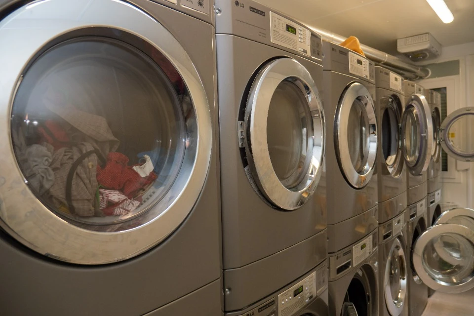 стиралки и сушилки в модуле