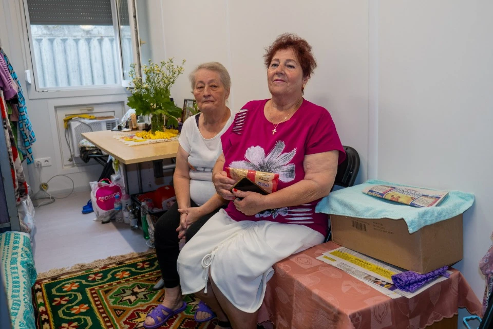 Жители модульного городка Бородянки