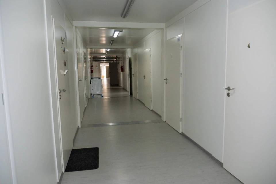 коридоры в модульном городке