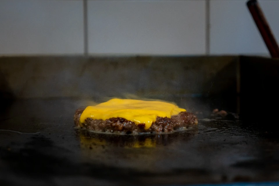 Приготовление бургера Cherry