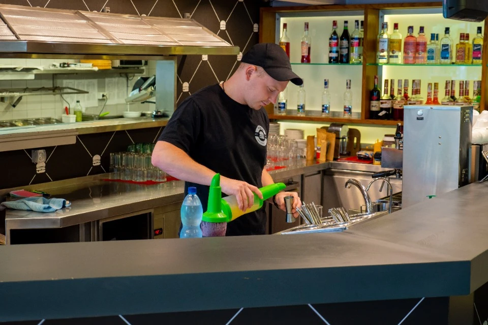 Создание фирменных лимонадов W-Burger