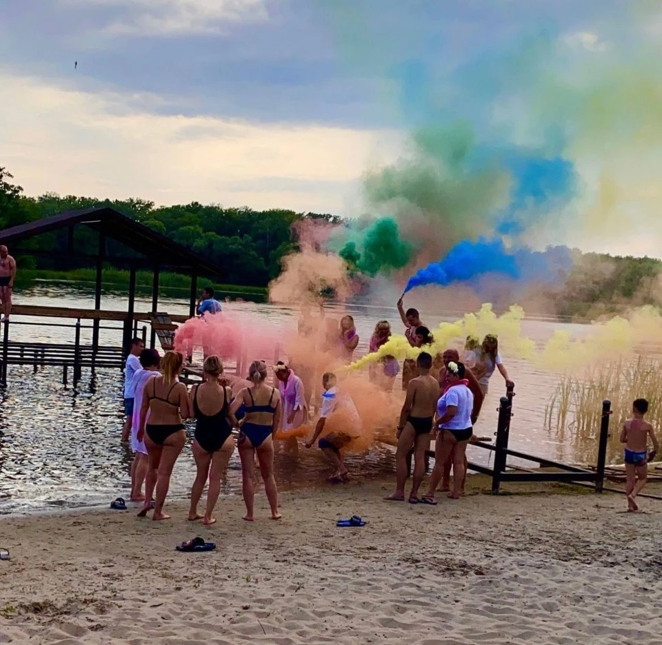 Пляж “Esenia beach” у Рубіжному