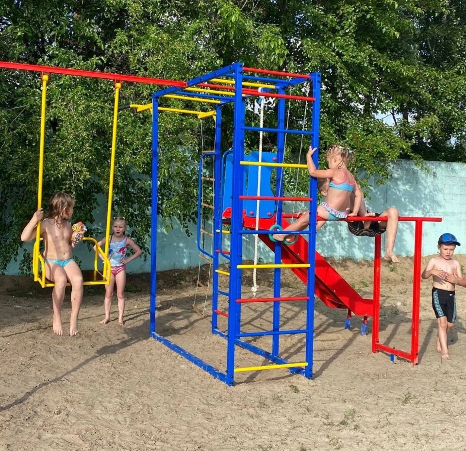 Пляж “Esenia beach” у Рубіжному