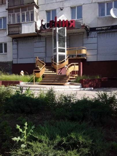 Магазин “Esenia jewellery” після обстрілу окупантами