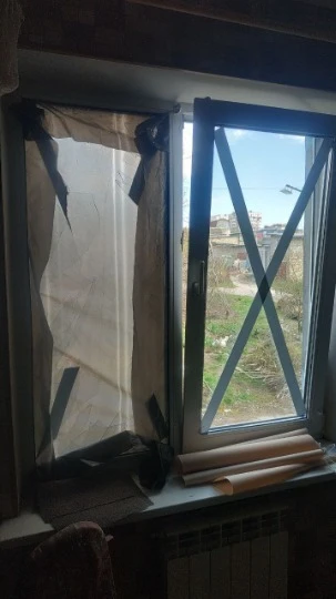 Зруйновані вікна у квартирі Тетяни