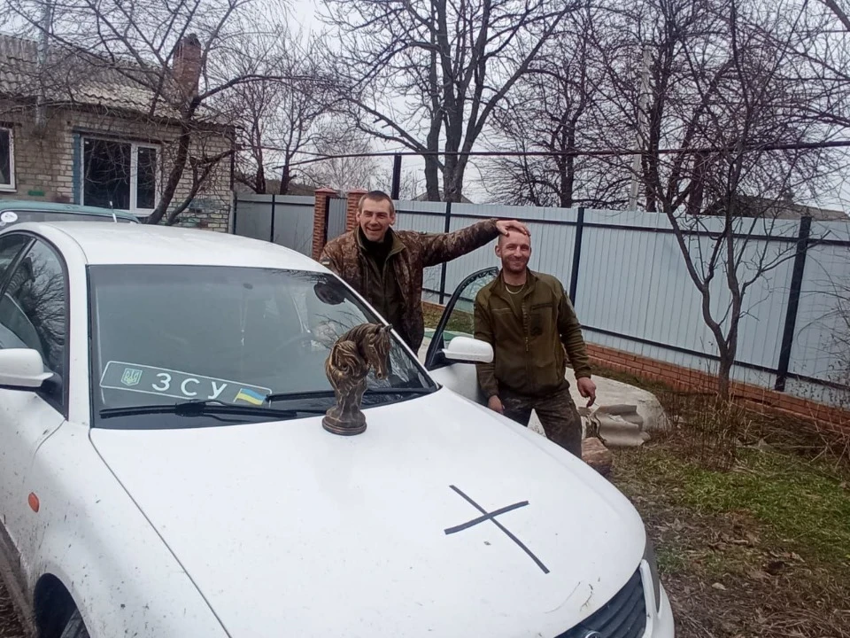 Іван Горобконя, військовий зі Сватівщини разом з побратимом