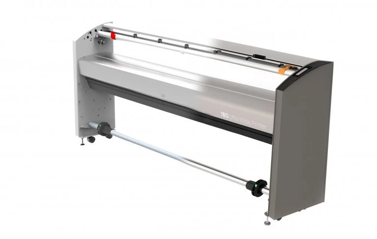 плотер у швейному цеху