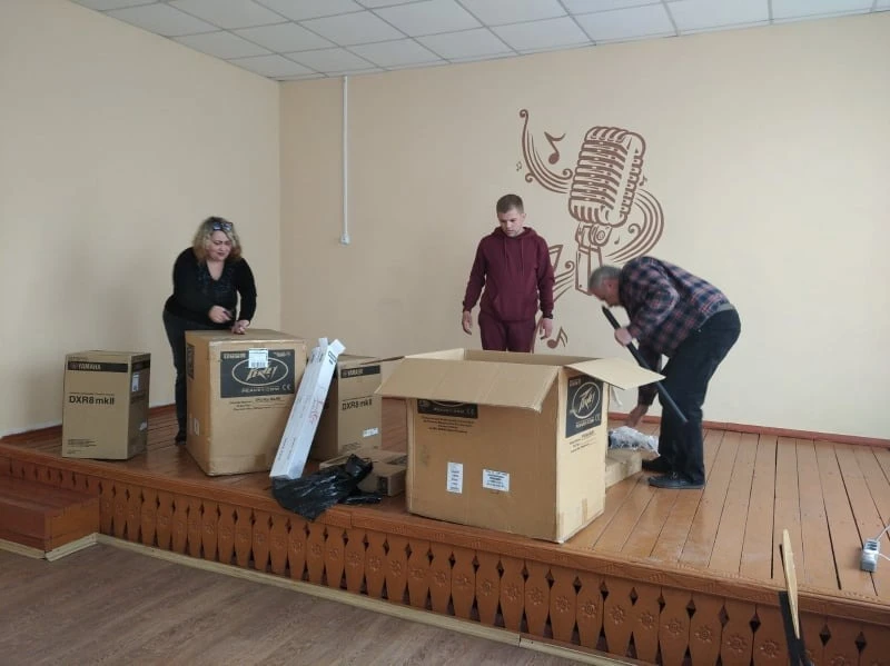 Гуманітарна допомога з підтримкою Артема Вовка