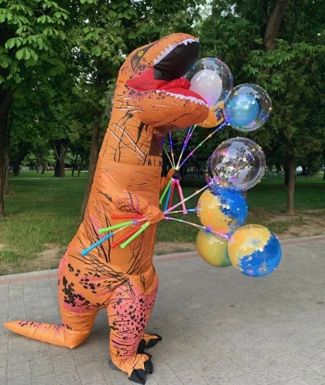 тиранозавр з кульками