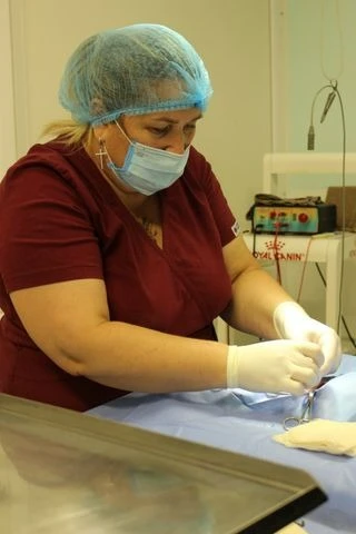 Яна Кунченко во время очередной операции