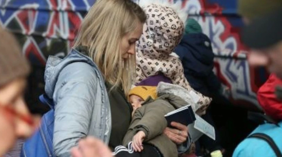 Діти, народжені на окупованій території, фото УНІАН