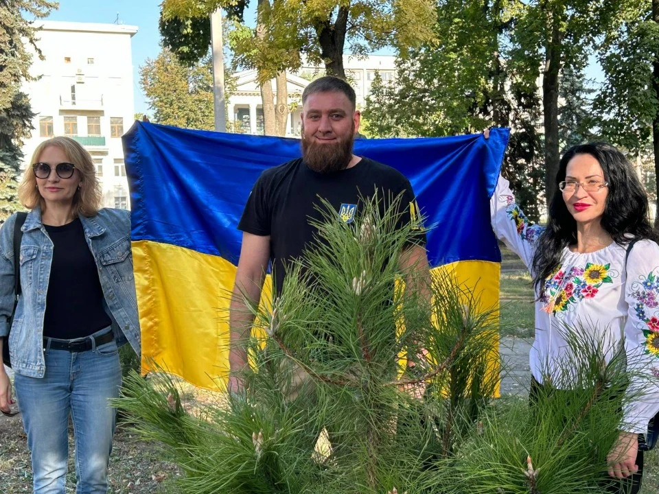 Алея Захисникам Луганщини