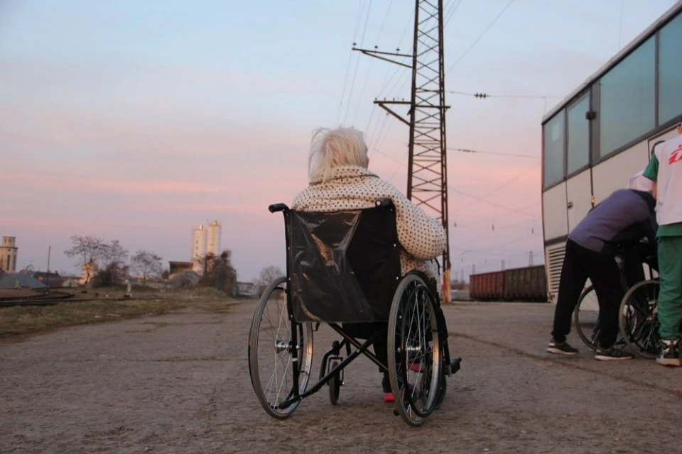 Евакуація людей з небезпечних територій/Лікарі без кордонів