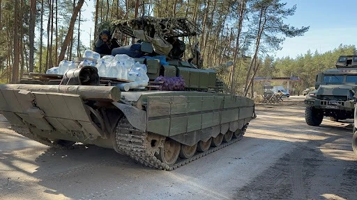 Російські військові на в’їзді в окуповану Кремінну, жовтень 2023 року