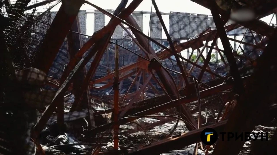 Руїни на місці Льодового палацу