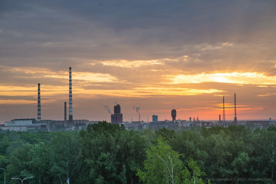 Вид із Лисичанська на Сєвєродонецьк. Фото: Павло Алейников