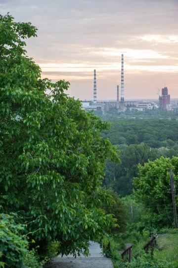 Вид із Лисичанська на Сєвєродонецьк. Фото: Павло Алейников