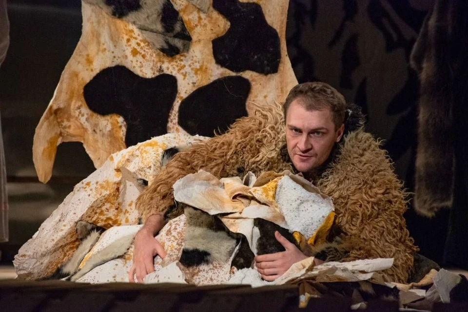 Луганський театр