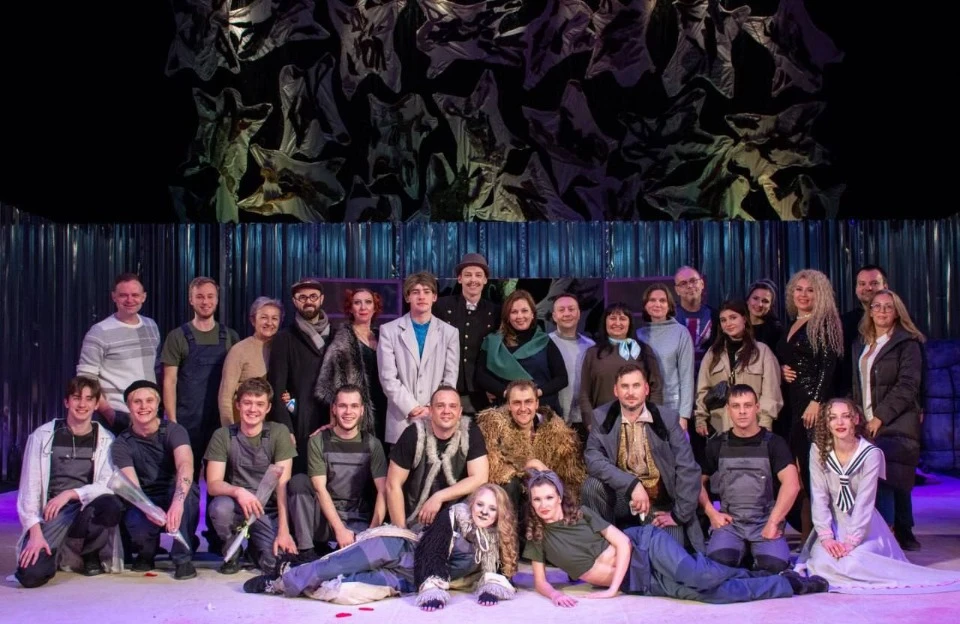 Луганський театр