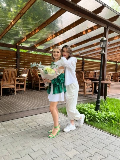 Анна та Анастасія