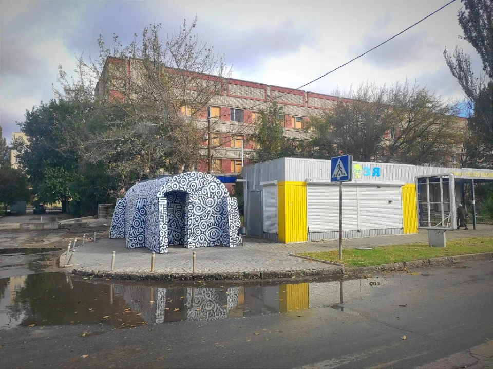 Фотографував Херсон з вікна авто/Олександр Волчанський