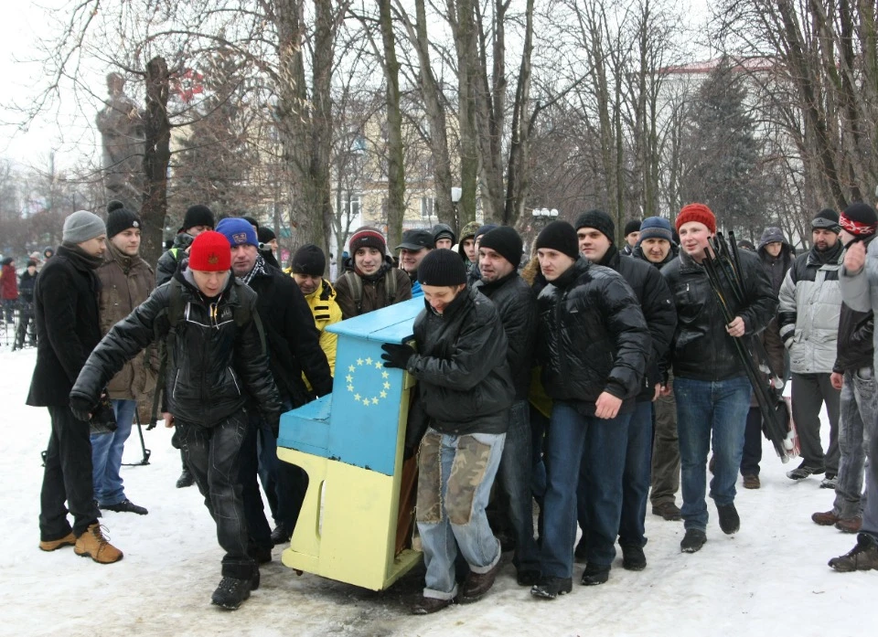 Акції на підтримку України в Луганську, 2013-2014 роки/Олександр Волчанський