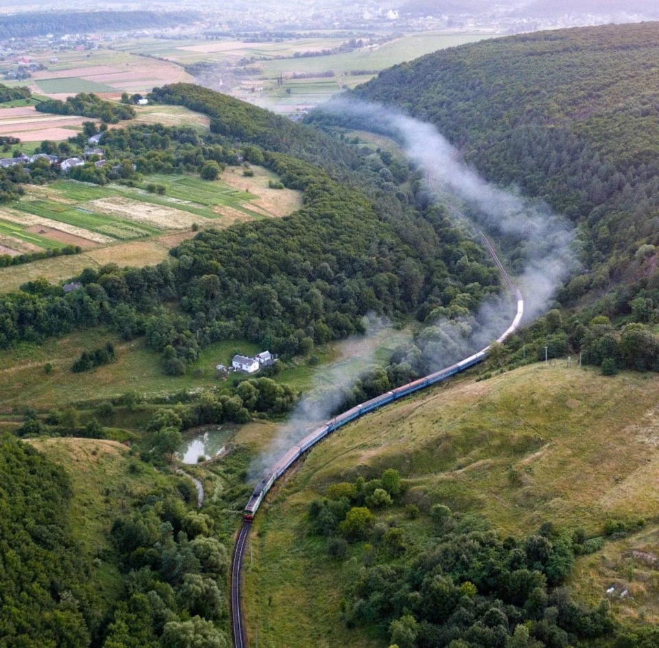 Фото потягів від Миколи Олексієнка