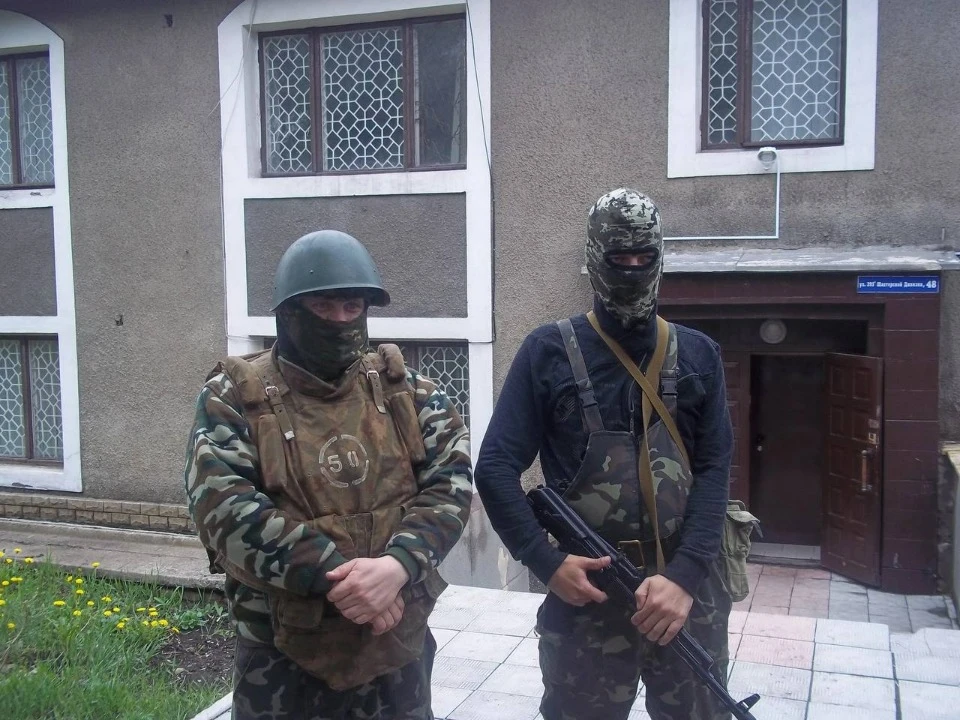 Захоплення 6 відділу УБОП, Кадіївка, 2 травня 2014