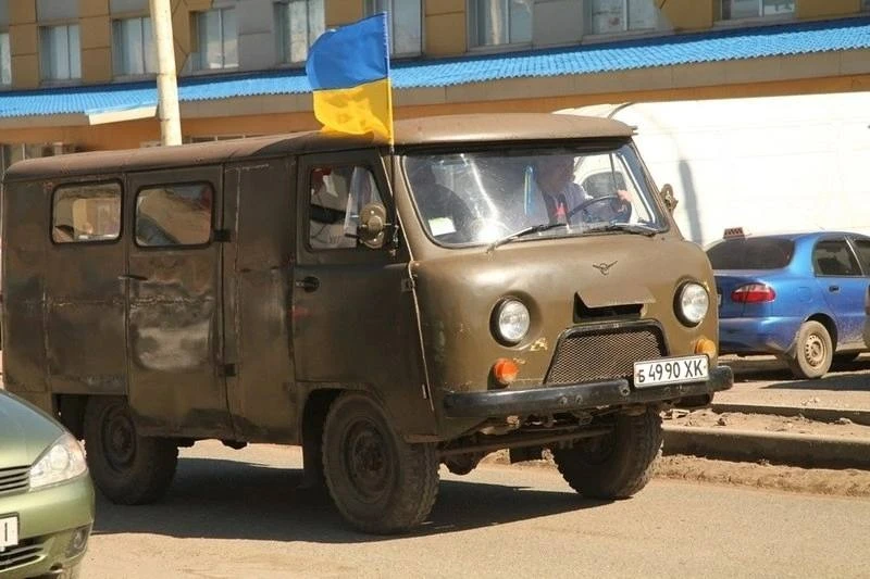 автопробіг у Кадіївці на підтримку України, 2014 рік/Східний