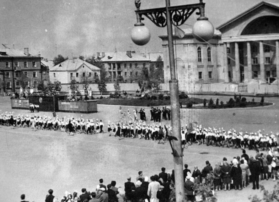 Палац культури хіміків 1963-1965 рр.