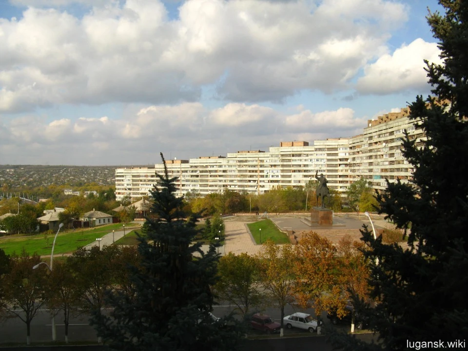 Пам'ятник Климентові Ворошилову