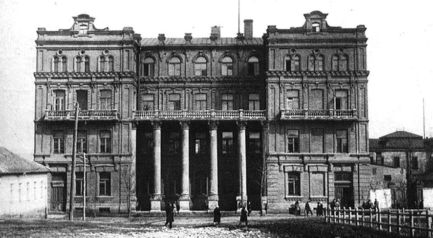 Cambrod architecture