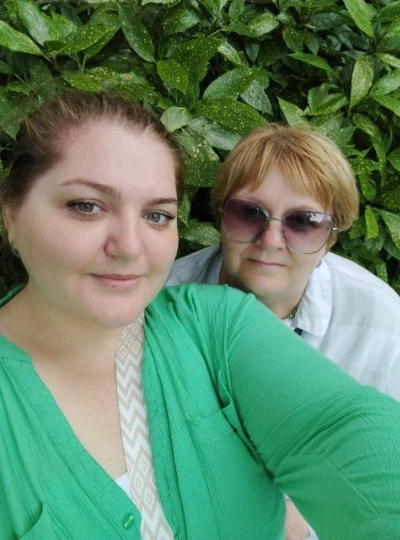 Людмила з донькою Ксенією, фото з власного архіву