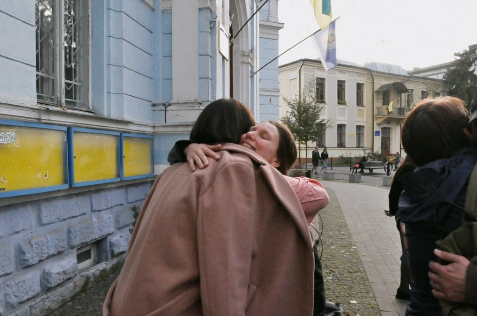 об’єднати всіх охочих ВПО-краматорців разом у різних містах України