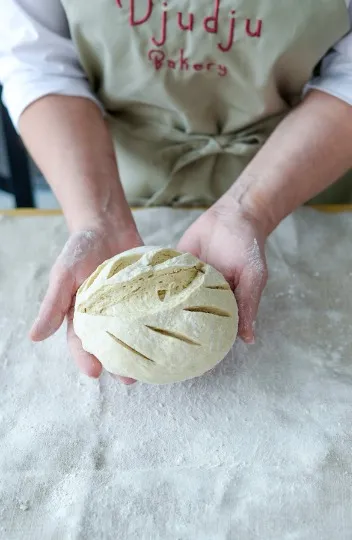 Baking bread/tasteof.com.ua